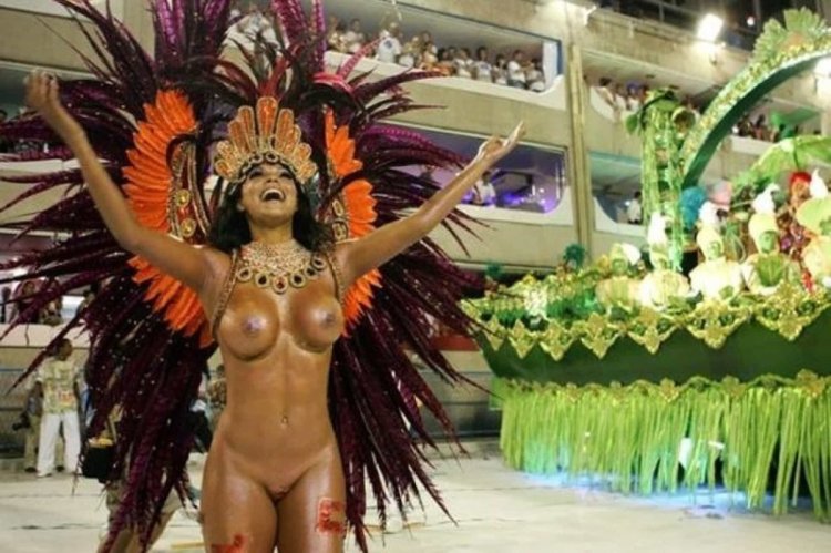 Andrea Martins Brazili Carnival Naked