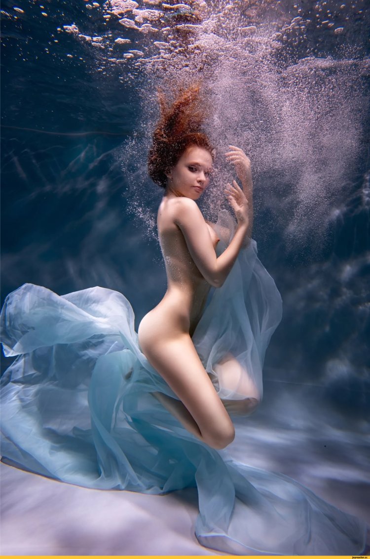 Girls under water