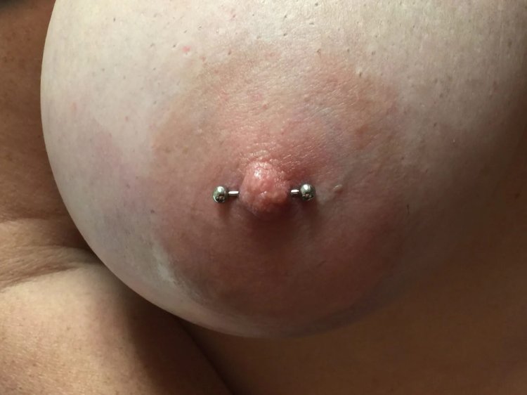 Male piercing of the nipples