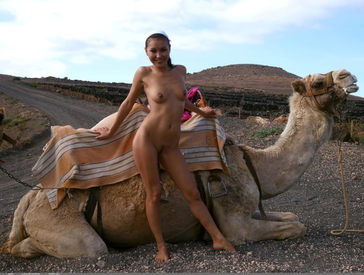 Naked Mongolian women