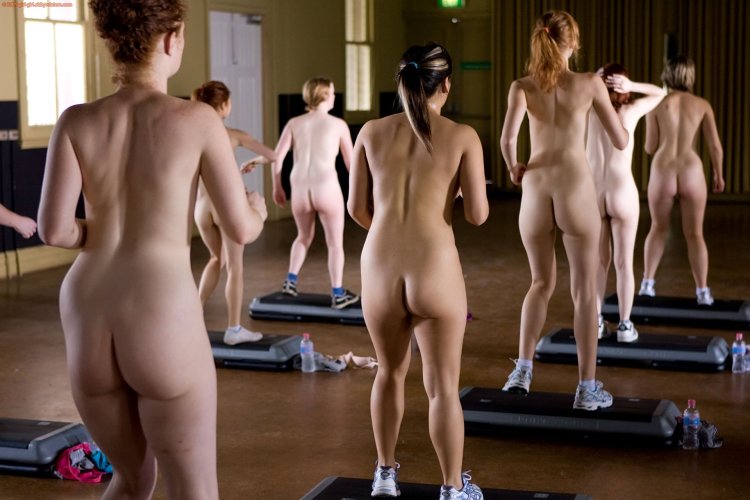 Girls nudist in the gym