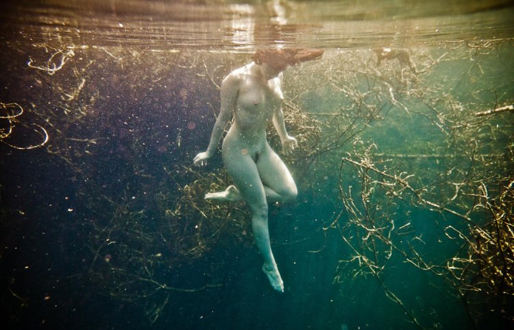 Girls Naked underwater