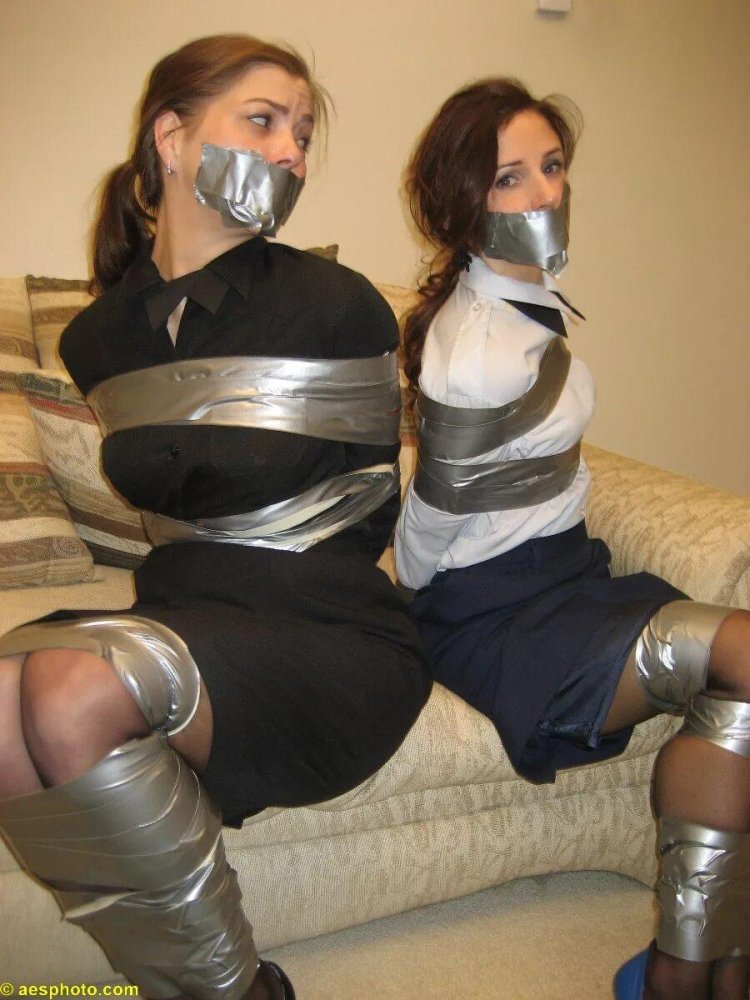 Handsmother tape Bondage