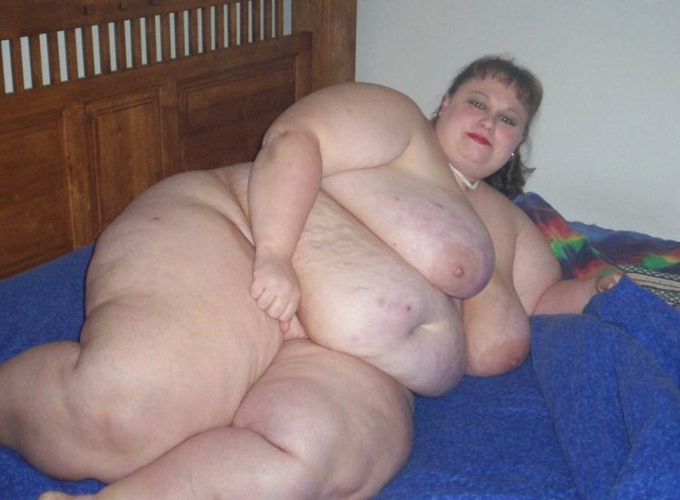 Fat woman naked