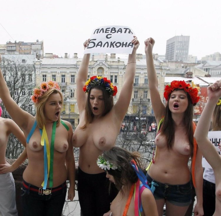 Naked Ukrainian feminists