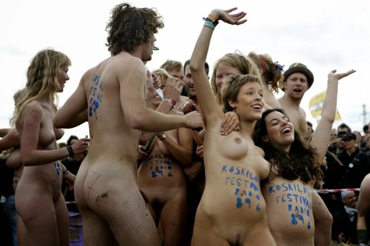 Naked festival