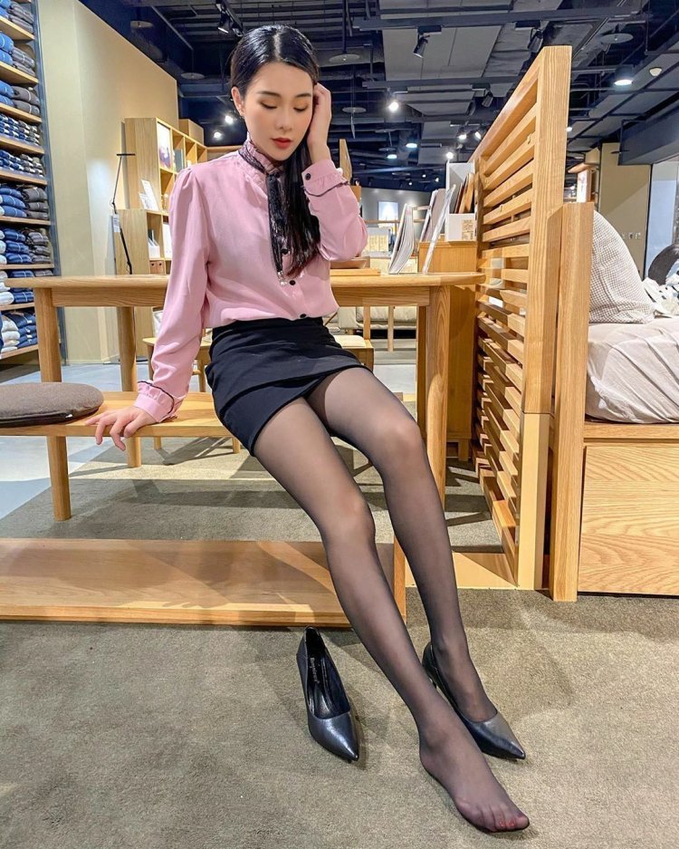 Asian in stockings and tights