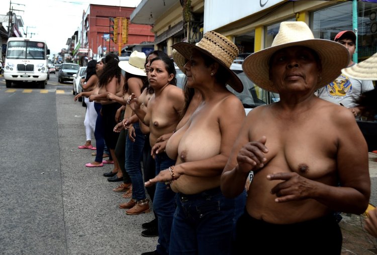 Naked women strike Mexico