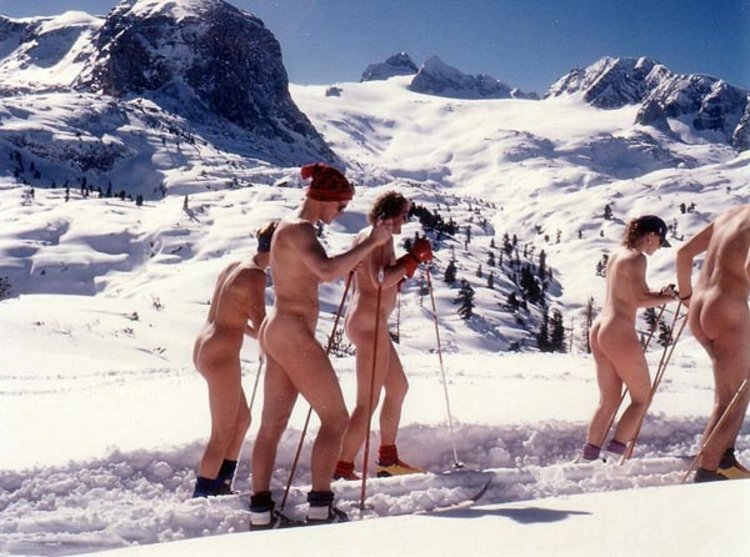 Ski naked