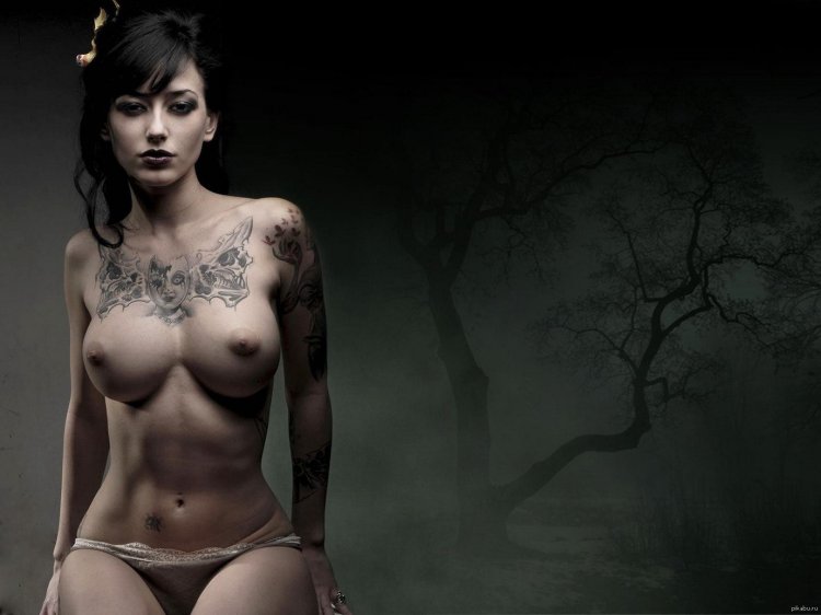 Naked women with tattoos