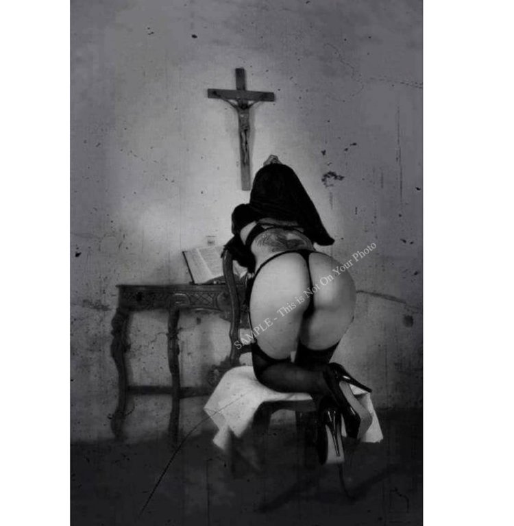 Erotica nun