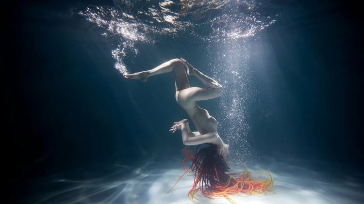 Olga Gorlachuk underwater