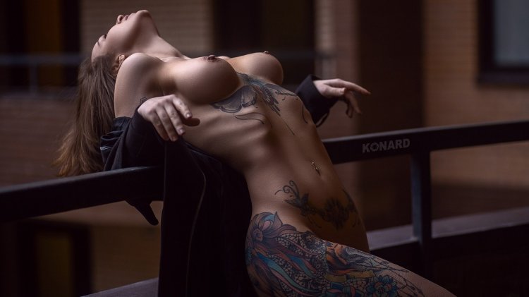 Erotic girls with tattoos