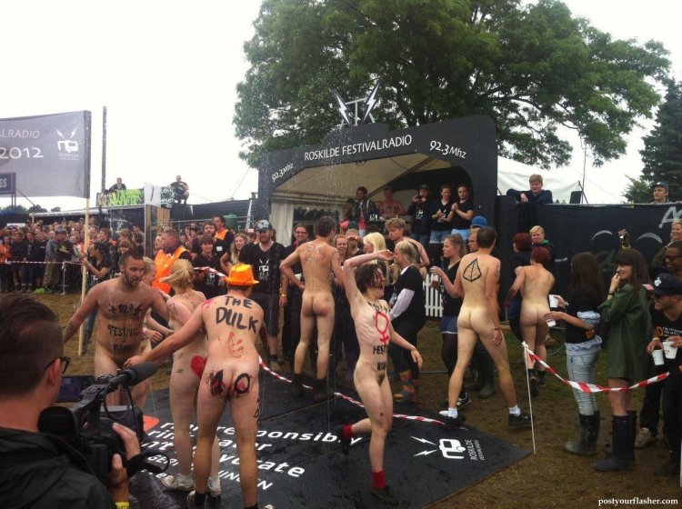 Naked girls on Roskilde Naked Run Festival