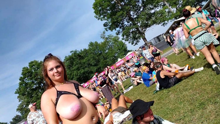 Naked festival