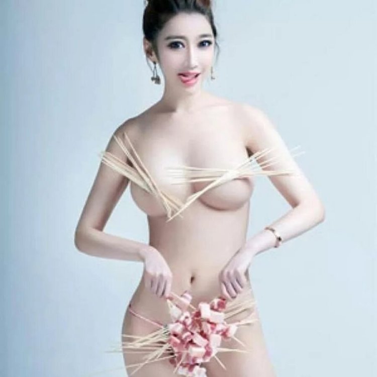 Beautiful breasts of the Chinese woman