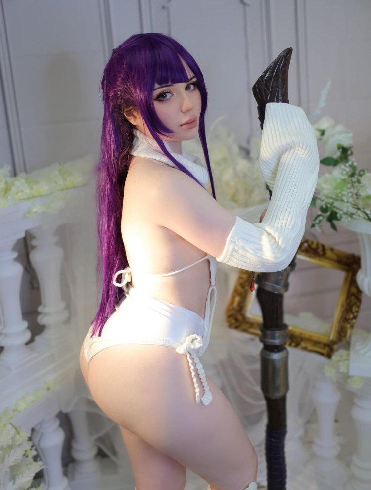 Erotic cosplay