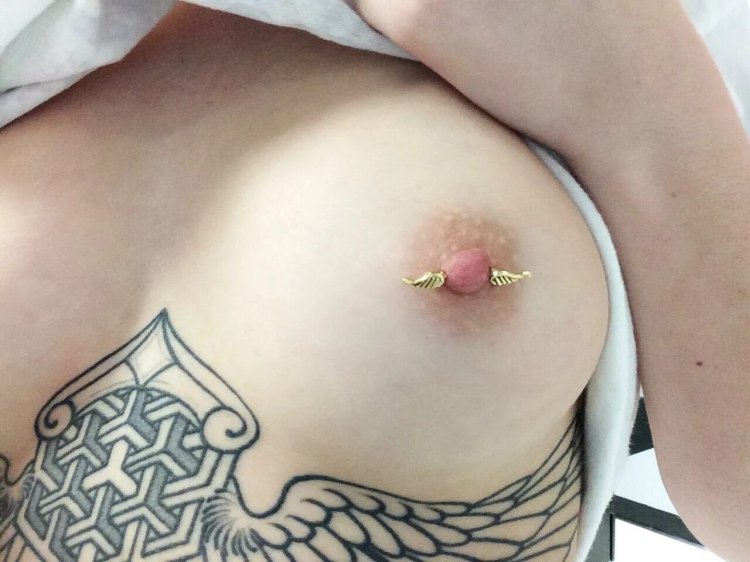 Piercing nipples