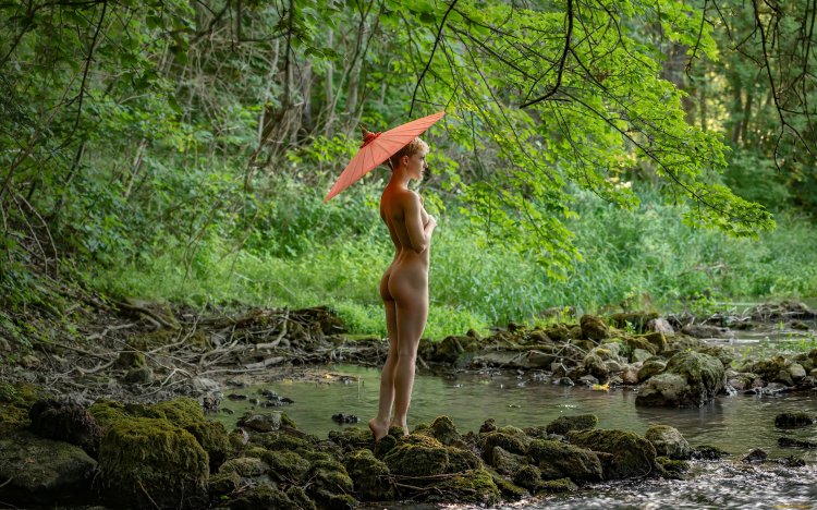 Beautiful naked women in nature