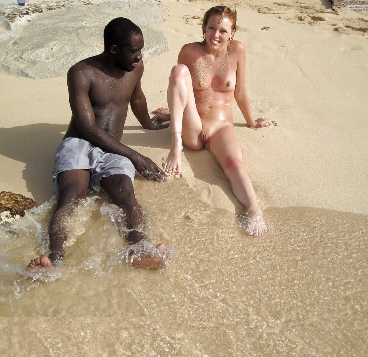 Photo shoot with blacks on the beach