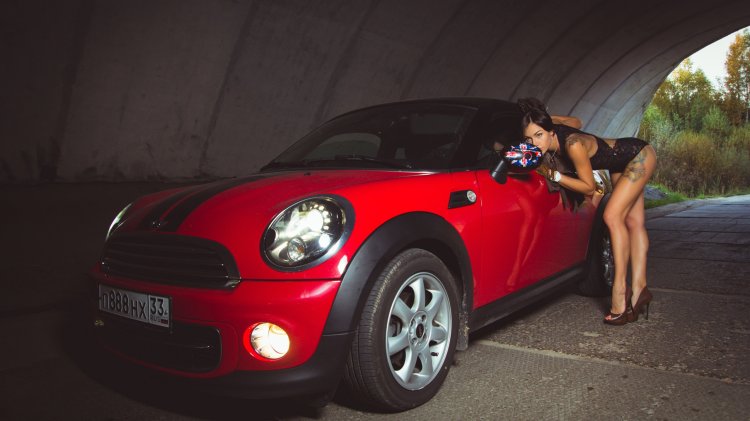 Mini Cooper female